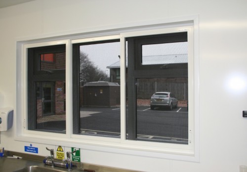 Horizontal Three Pane Sliding Screen